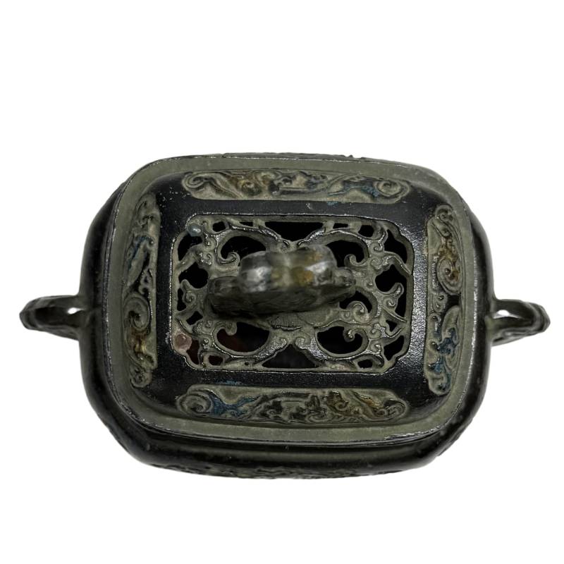 Antike japanische Bronzene Koro Weihrauchbrenner mit Drachenrelief - Meiji-Zeit Altarzenser