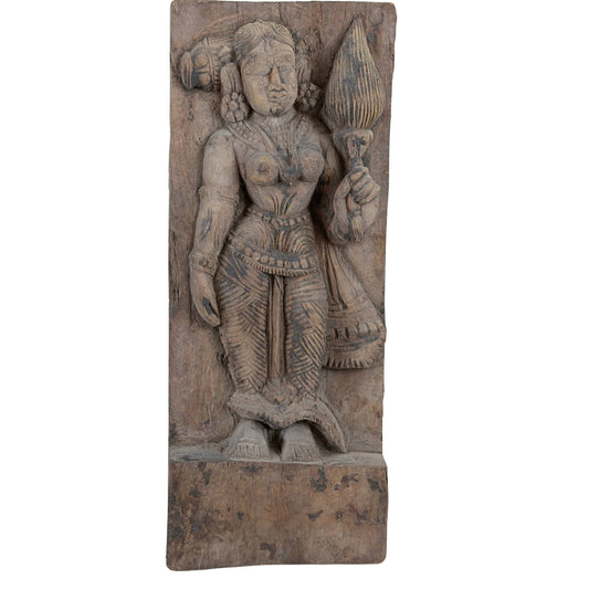 Antikes Tempelpaneel aus dem 18./19. Jahrhundert – Göttin Lakshmi (Sri Devi)