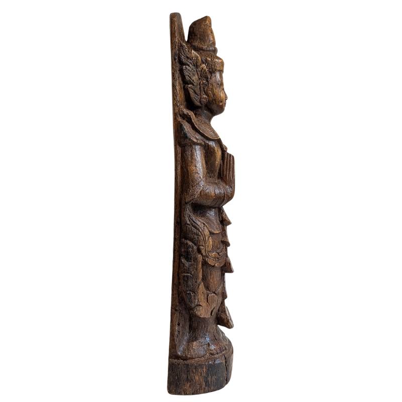 Burmesische Nat-Figur Thagyamin – Tempelstatue aus Holz, 19. Jahrhundert
