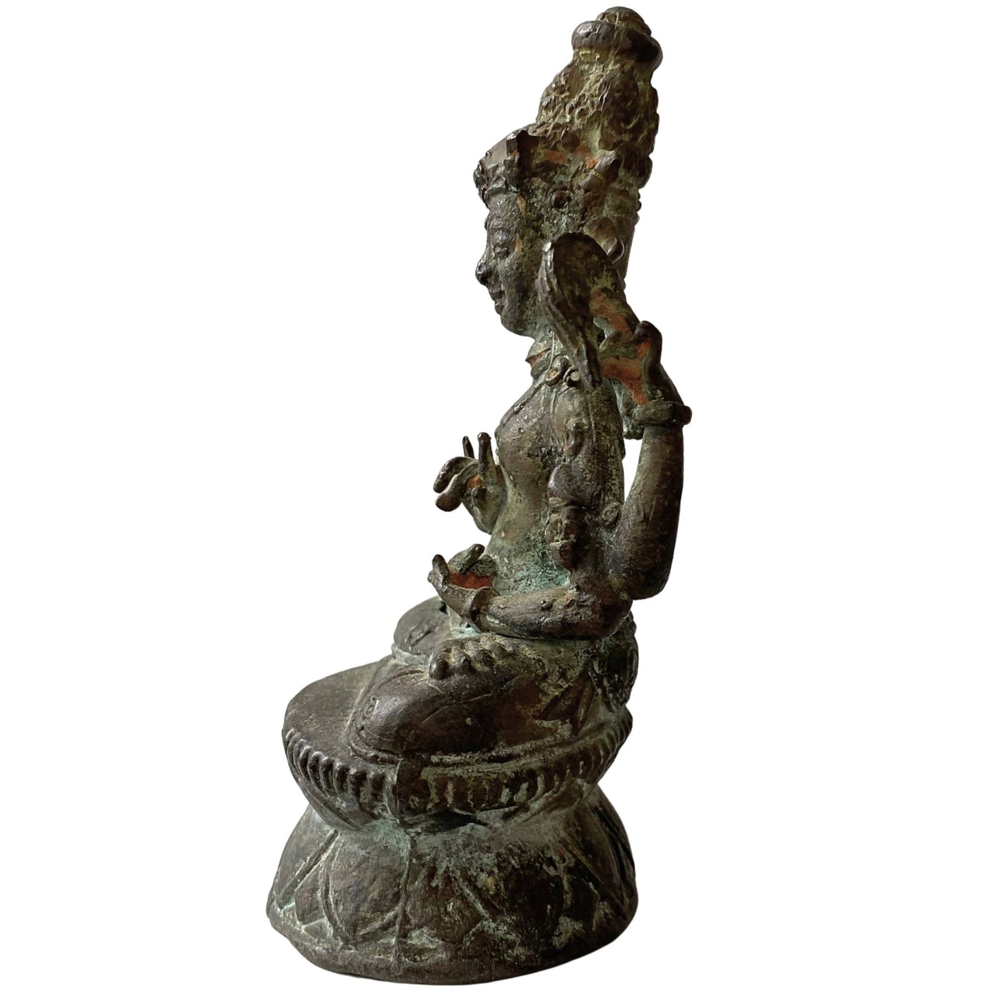 Detail van historische cupriet oxidatie op antiek Tibetaans bronzen boeddha beeld