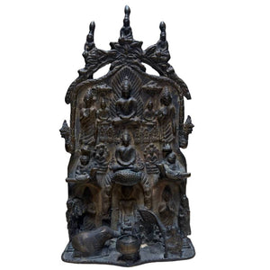 Antikes bronzenes Mucalinda-Buddha-Tempelrelief – Indien/Nepal Himalaya-Stil – ca. 1880–1920 – Symbol für Schutz und spirituellen Rückzugsort
