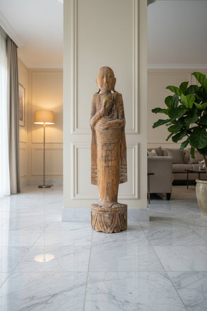 Antikes Medizin-Arhat-Figur aus Teakholz, Birma, 18. Jahrhundert, 151,5 cm