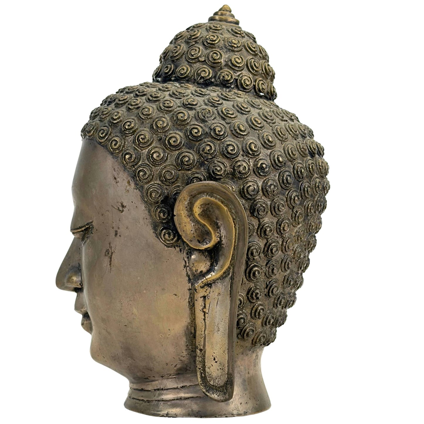 Die handgegossene thailändische Buddha-Skulptur zeigt ein vollständiges Profil von links, das die erhabene Ushnisha und die markante Kinnlinie hervorhebt.