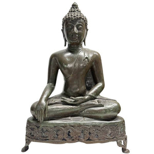 Monumentaler bronzegossener Shakyamuni Buddha aus dem 19. Jahrhundert auf durchbrochenem Altarthron – Lanna / tibetischer Stil (52 cm)