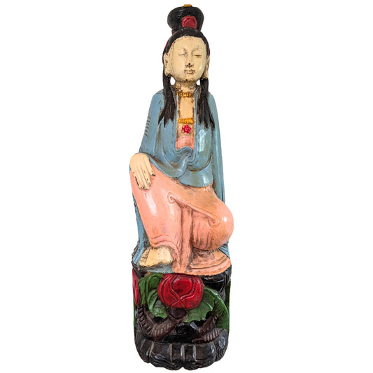 Antieke Kwanyin van kamferhout uit China groot religieus beeld met polychromie