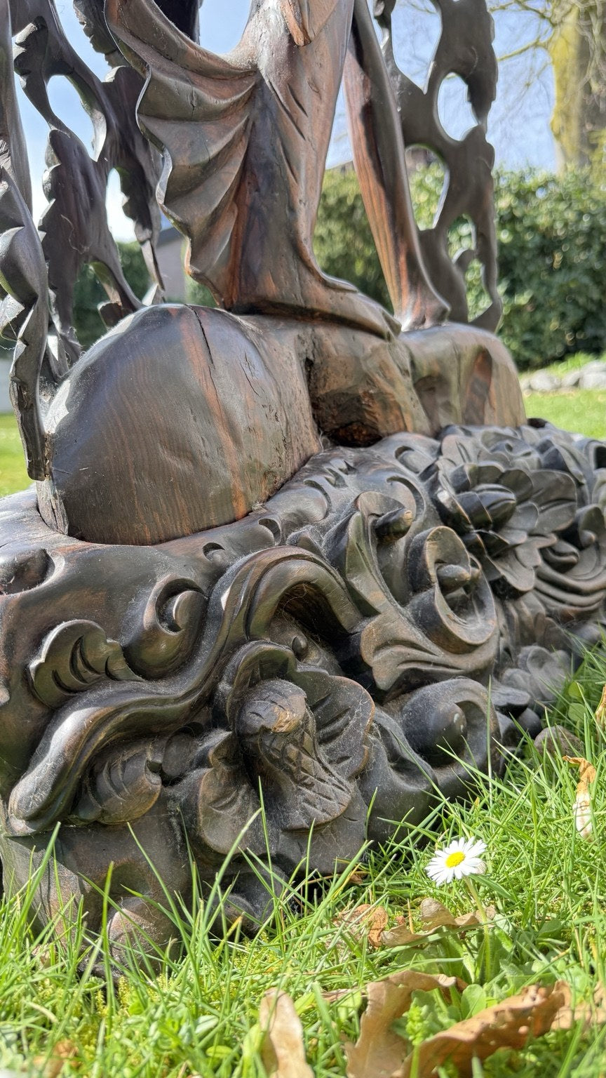 Monumentale balinesische Coromandel-Statue – 137 cm – Pita-Maha-Stil
