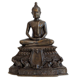 Buddha in Meditation auf Elefantensockel – Los 143