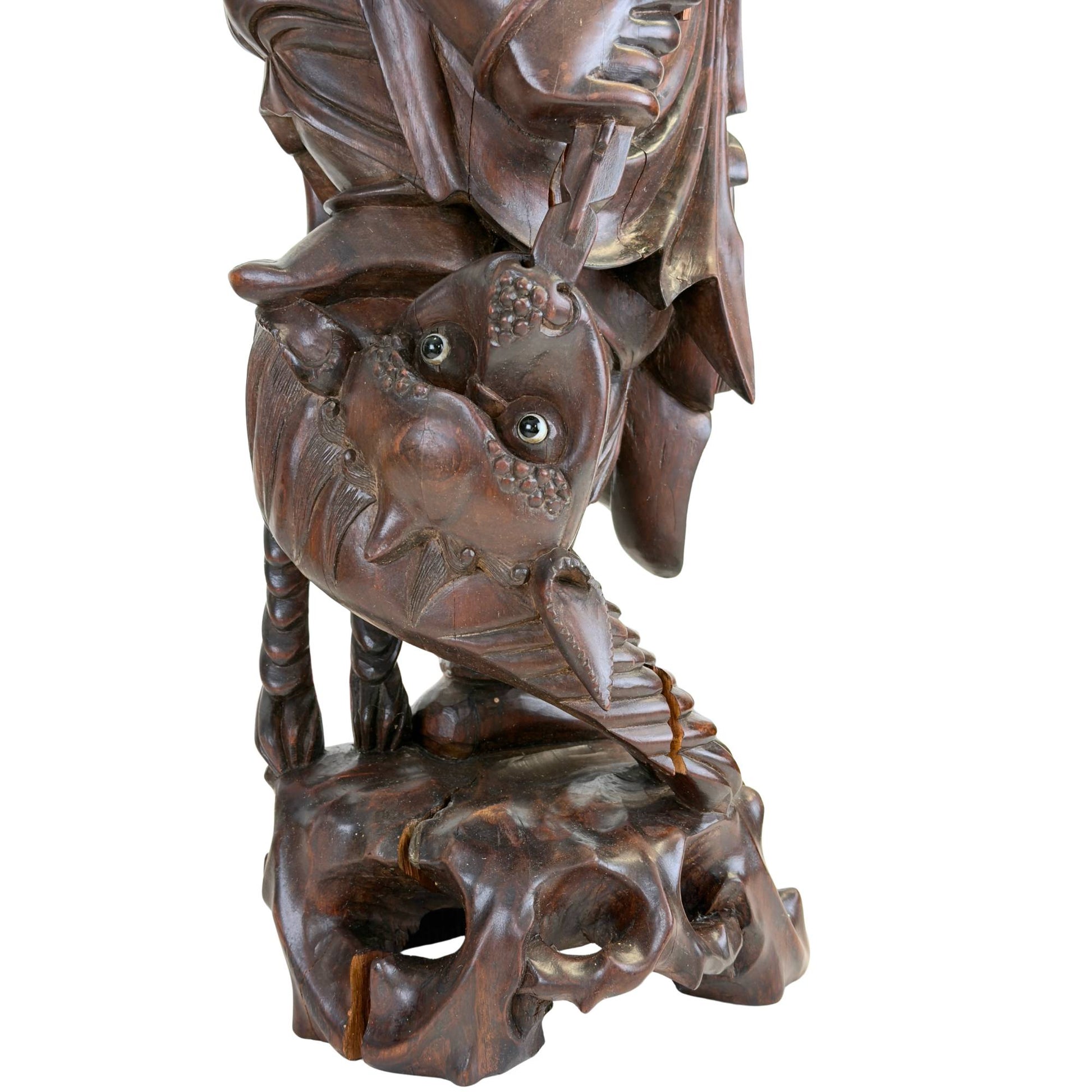 Ebisu-Skulptur mit charakteristischen Spuren von Zeit und Gebrauch