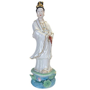 Große Guan Yin Figur aus Porzellan im Antik-Stil – 47 cm – Weiß & Gold