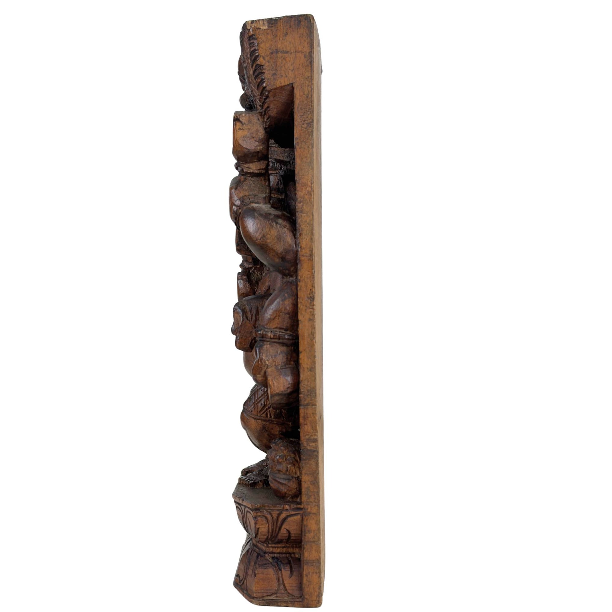 Houten Ganesha met kroon en sierlijke decoratieve afwerking