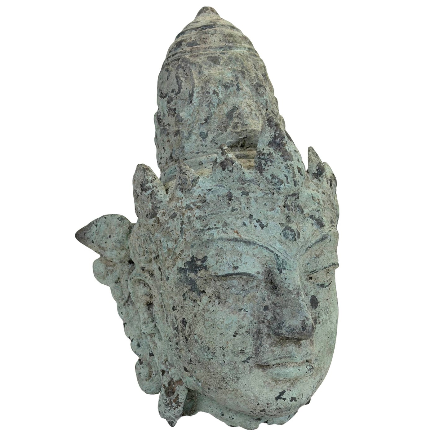 Antiek Javaans Vishnu hoofdfragment met zware groene oxidatie en oude patina