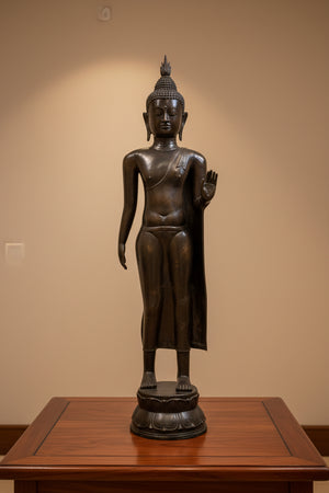 Lebensgroßer bronzener schreitender Buddha – 117 cm