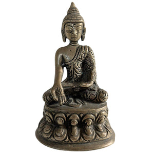 Antike Messing Buddha-Statue (10 cm) – Bhumisparsha Mudra & Swastika – Nepal