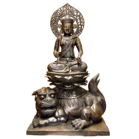 Monumentaal bronzen Wenshu Pusa beeld op leeuw als symbool voor wijsheid, inzicht en bescherming