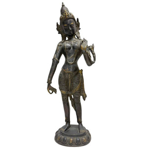 Stehende Tara – Alte Bronzestatue, Himalaya, 18.–19. Jahrhundert