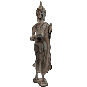 Thailändischer stehender Buddha aus Bronze mit Almosenschale und Abhaya Mudra – 29 cm