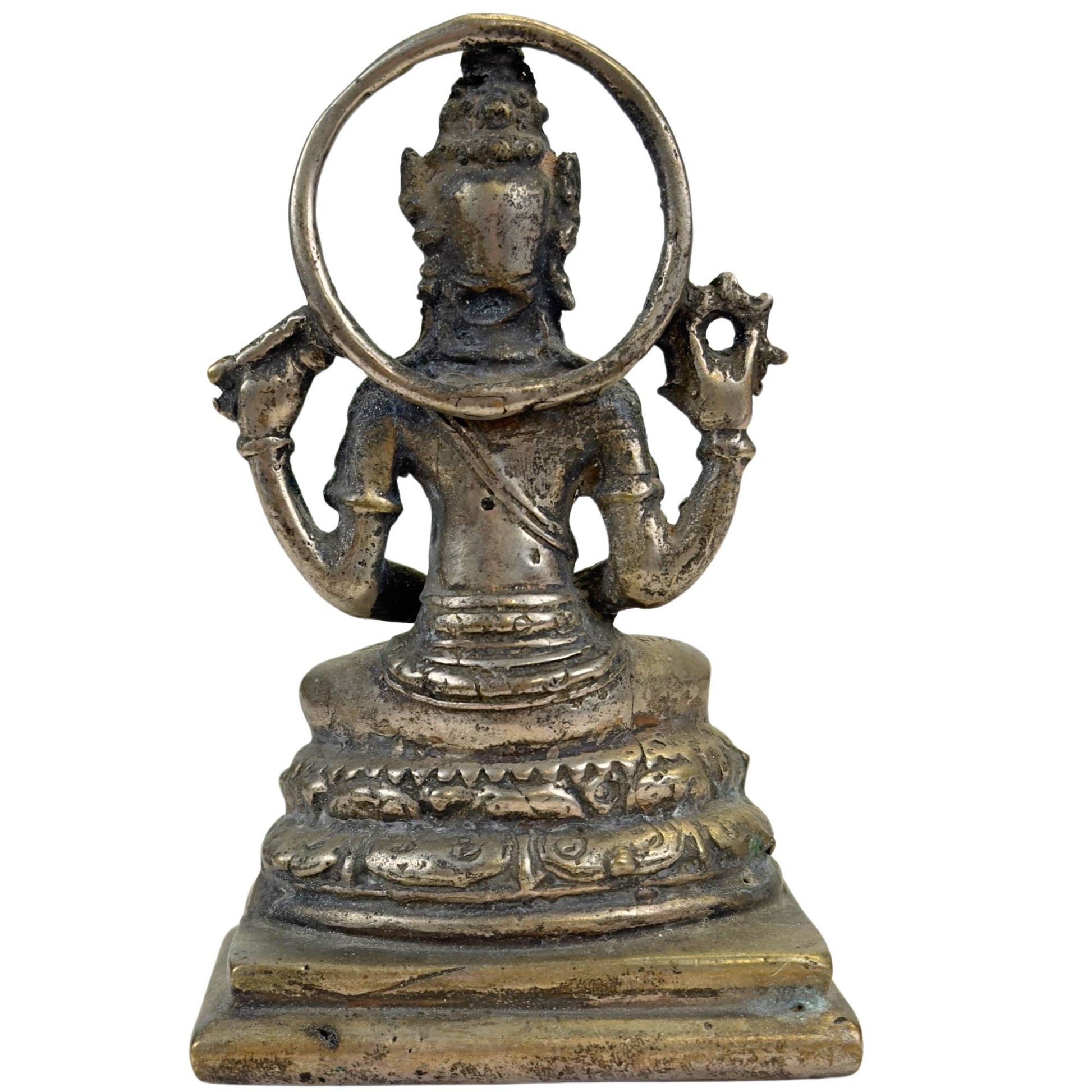 Bronzen Vishnu met Sudarshana chakra en shankha schelp, klassieke hindoe iconografie uit Indonesië